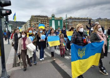 Manifestación por la paz en Ucrania el 27 de febrero de 2022 en Donostia. Foto: DonostiTik