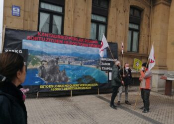 Donostia Bizirik y Movimiento contra la Incineración. Foto: D.B.