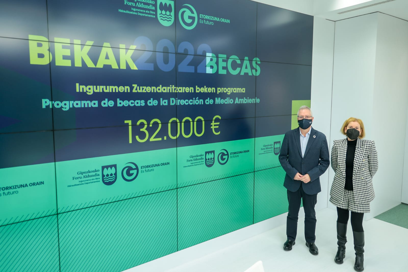 becas Diputación convoca 11 becas de 12.000 euros para jóvenes investigadores