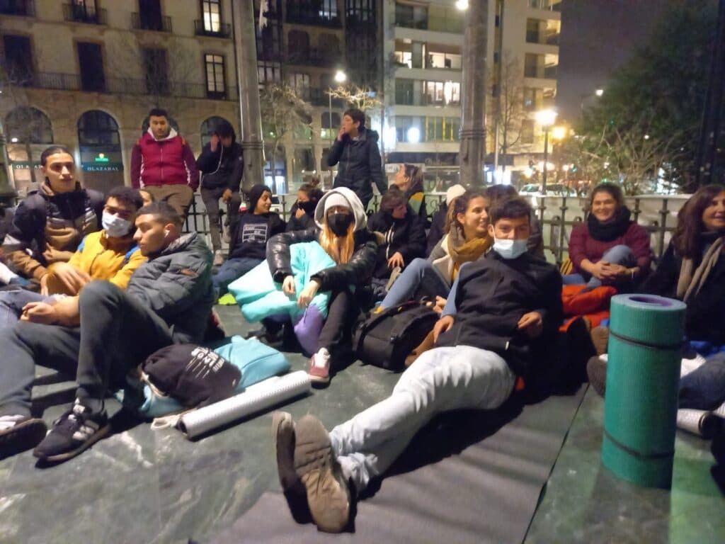 kiosko1 El 'local del frío' solo ha abierto una decena de días este inverno, denuncia Red de Acogida