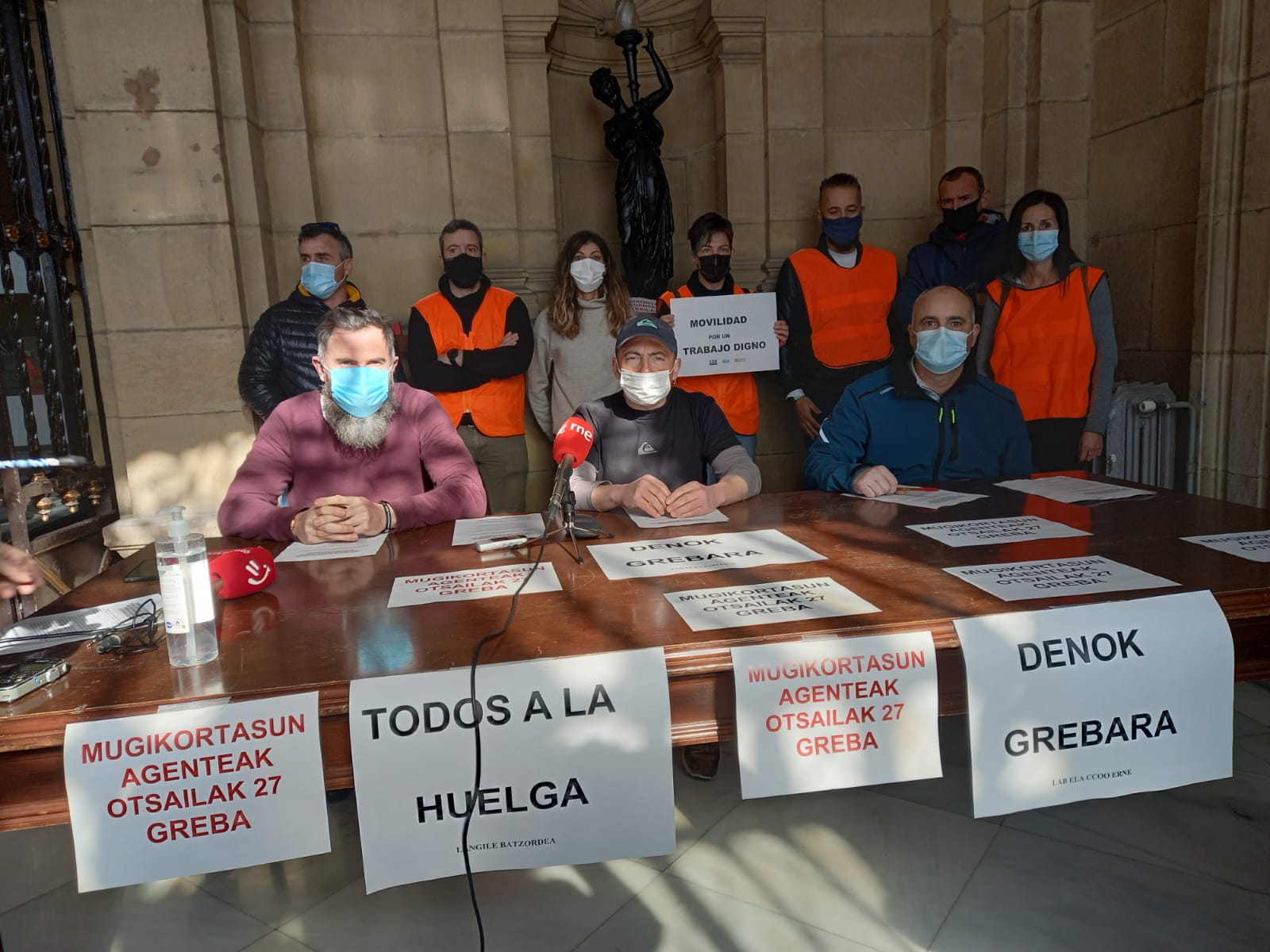 naranjitos Los agentes de movilidad estarán en huelga el domingo en Donostia