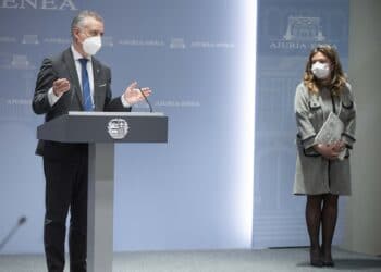 Iñigo Urkullu y Gotzone Sagardui anunciando el final de las restricciones. Foto: Gobierno vasco