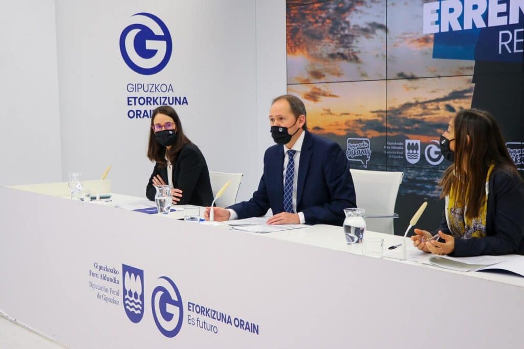Campaña de la Renta: Hacienda prevé un saldo negativo de -3,7 millones 1 20220330 errenta 21 aurkezpena 1 Campaña de la Renta: Hacienda prevé un saldo negativo de -3,7 millones