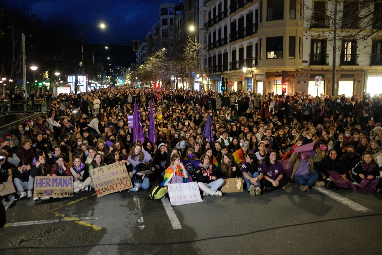 La marcha del 8M exige un nuevo local para la Casa de las Mujeres