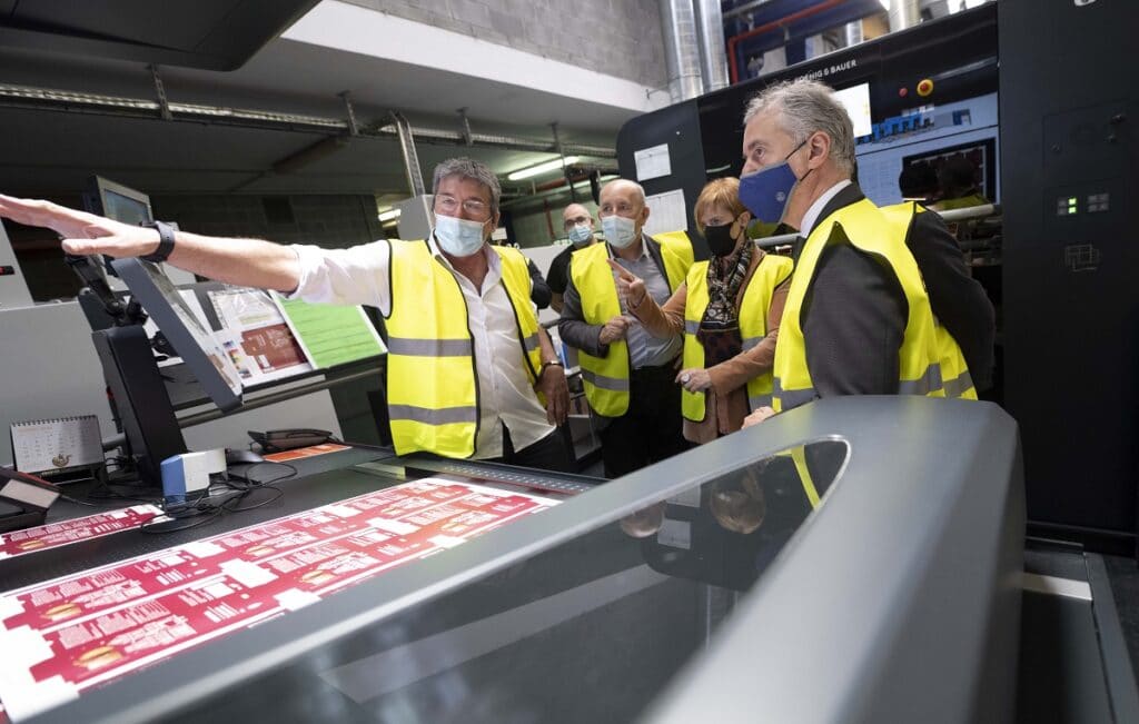 Eman Packaging Gobierno vasco Irekia Urkullu visita la empresa Eman Packaging en Usurbil