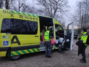 Voluntarios de DYA parten de Donostia hacia la frontera de Ucrania 2 FNT8g3oWUAUsURH Voluntarios de DYA parten de Donostia hacia la frontera de Ucrania