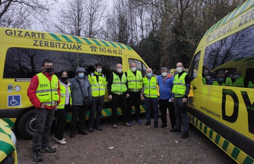 FNT8g3pWYAo9m31 Voluntarios de DYA parten de Donostia hacia la frontera de Ucrania