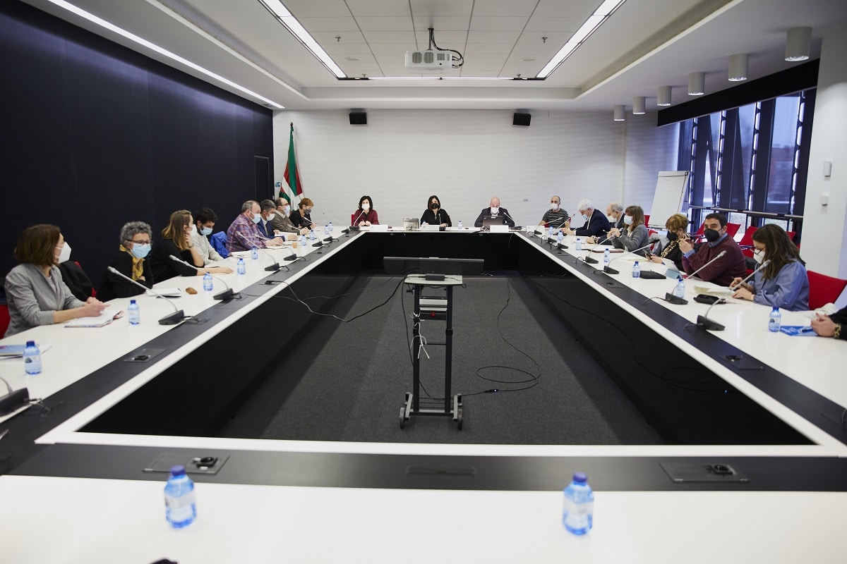 Mesa interinstitucional Irun, con 150 plazas, será punto de llegada a Euskadi para los ucranianos