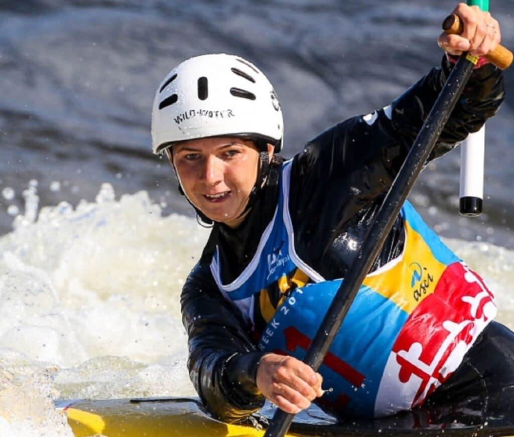 Una donostiarra lanza un crowdfunding para ayudar a una canoísta ucraniana 2 Vika Una donostiarra lanza un crowdfunding para ayudar a una canoísta ucraniana