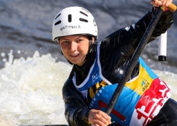 Vika Dobrotvorska, en acción. Foto: canoeicf.com.