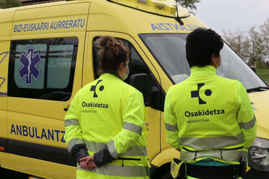 ambulancia ELA y LAB atribuyen a la movilización la subrogación de ambulancias de Tolosa y Elgoibar