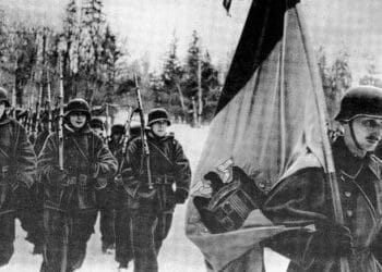 La División Azul, marchando sobre la nieve. Foto: eurasia1945.com.
