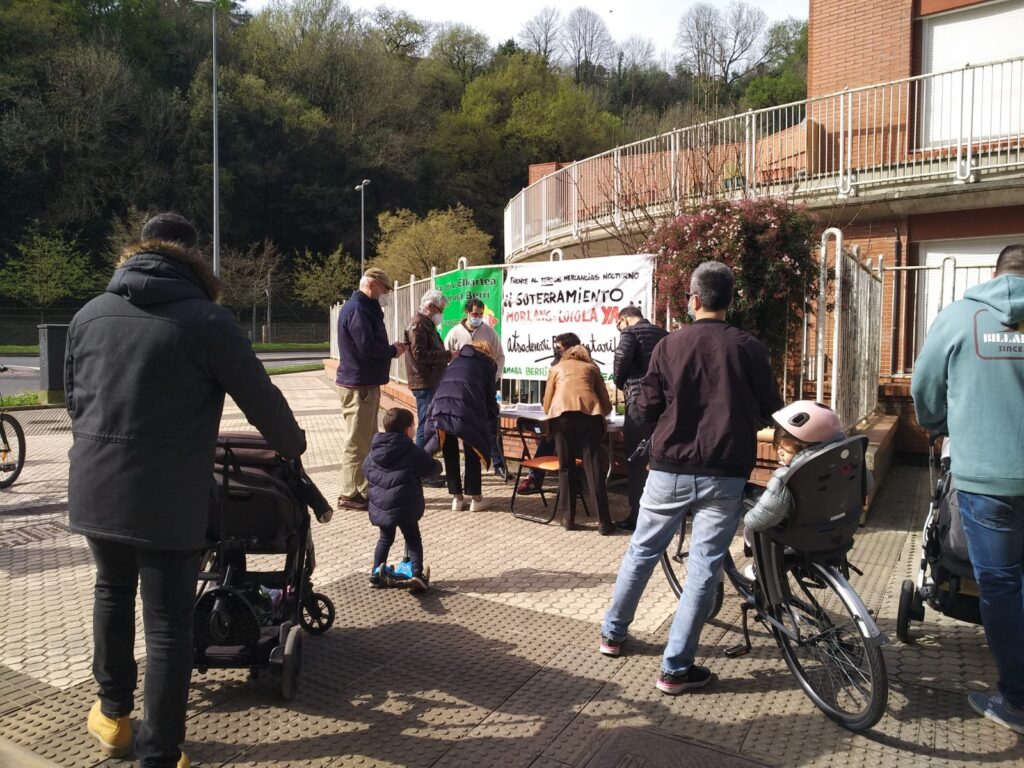 firmas Amara Más de un millar de firmas para soterrar el tren Morlans-Loiola