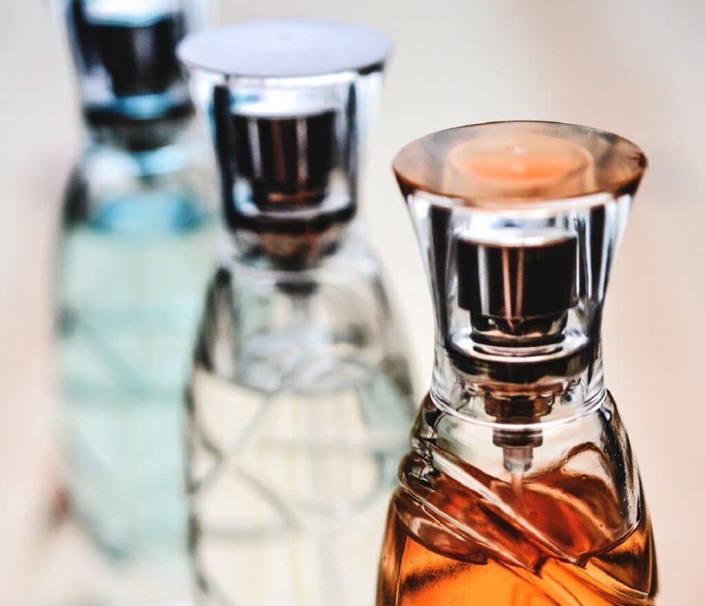 perfumes Parte Vieja: dos detenidos tras robar 600 euros en perfumes