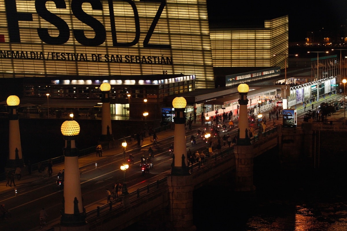 zinemaldianoche Servicios especiales de Dbus durante el Festival de San Sebastián