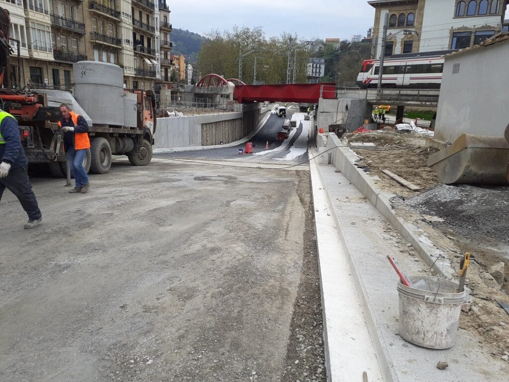 20220406 083445 Donostia: el nuevo vial de Iztueta abre al tráfico el sábado