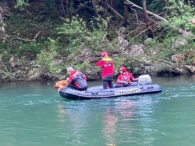 Busqueda 28 abril Se reanuda la búsqueda del joven migrante desaparecido en el Bidasoa