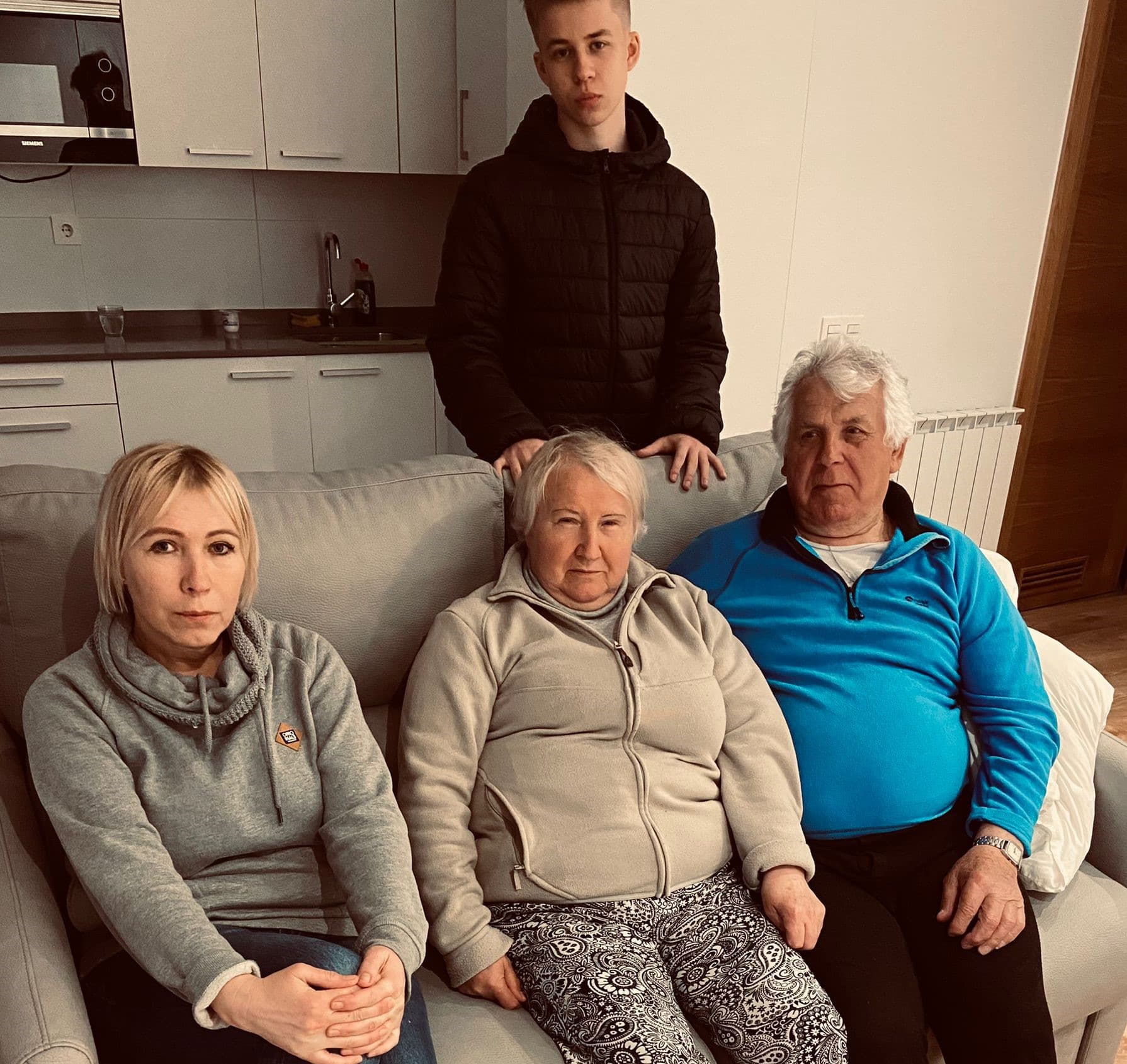 EugeniUcrania "Estas personas tienen que estar en la calle para que les den una ayuda"