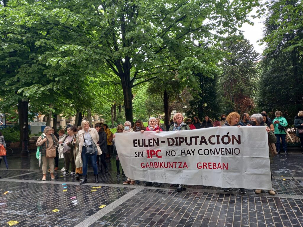 Las trabajadoras de la limpieza de la Diputación denuncian el bloqueo de su negociación 11 Eulen Limpieza Las trabajadoras de la limpieza de la Diputación denuncian el bloqueo de su negociación