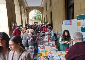 Feria del libro 2022 en la plaza Gipuzkoa. Fotos: DonostiTik