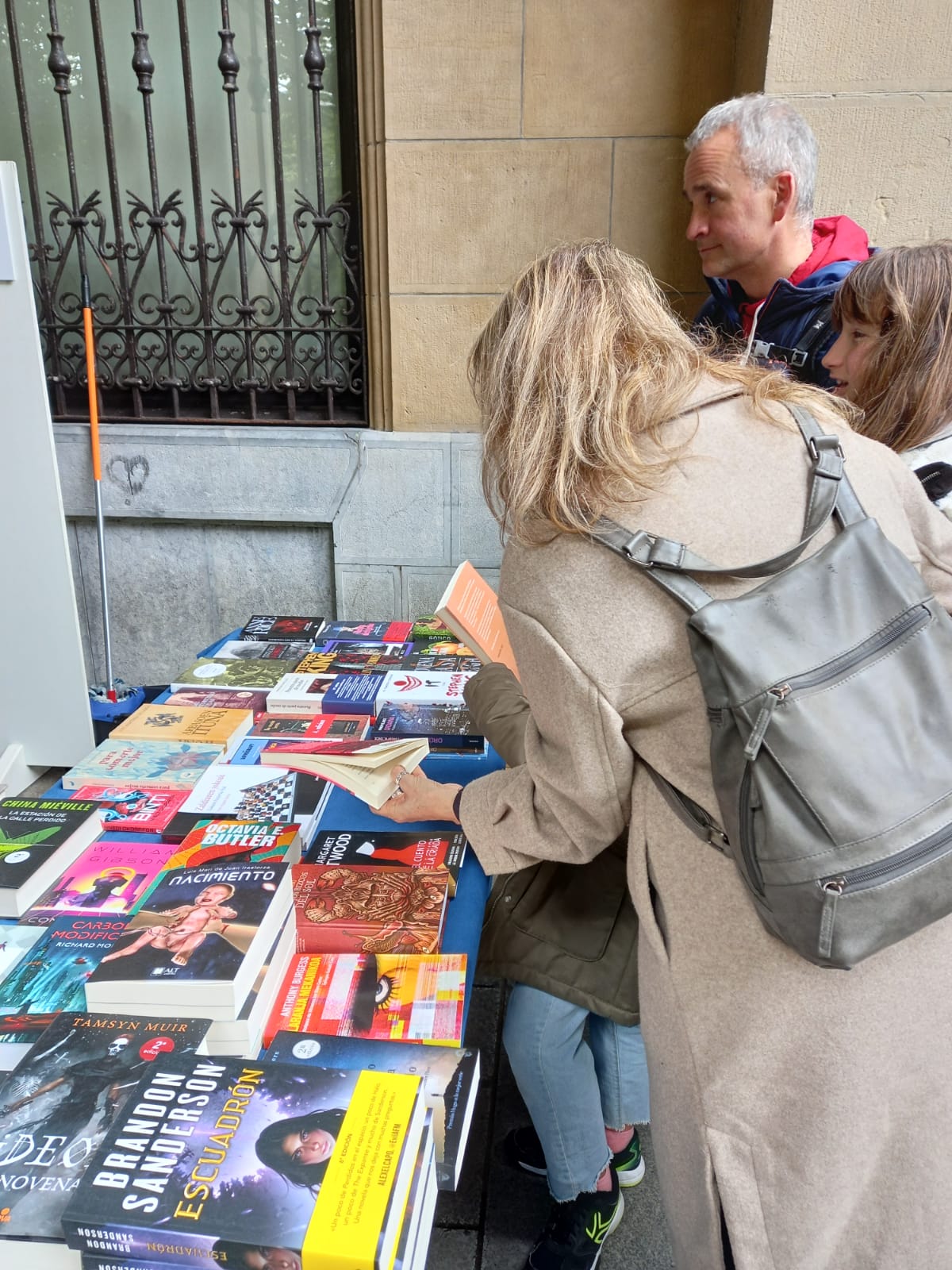 Feria del libro9 - Buena afluencia a la Feria del libro 2022 de Donostia en sus primeras horas