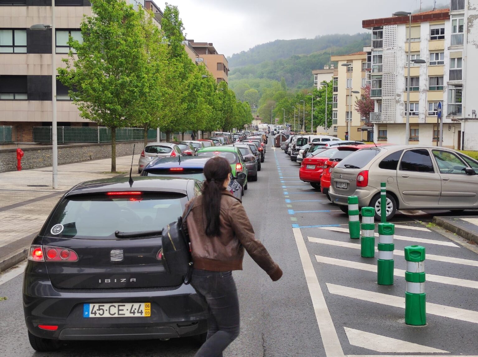 Retenciones kilométricas en Irun en la Operación Salida