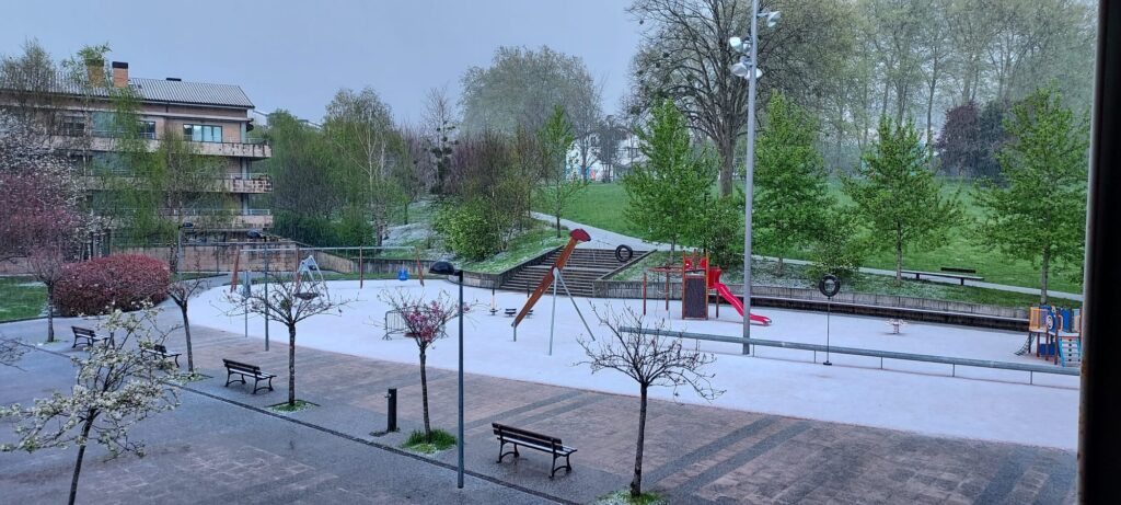 granizada Hernani Hernani, de blanco, tras la intensa granizada