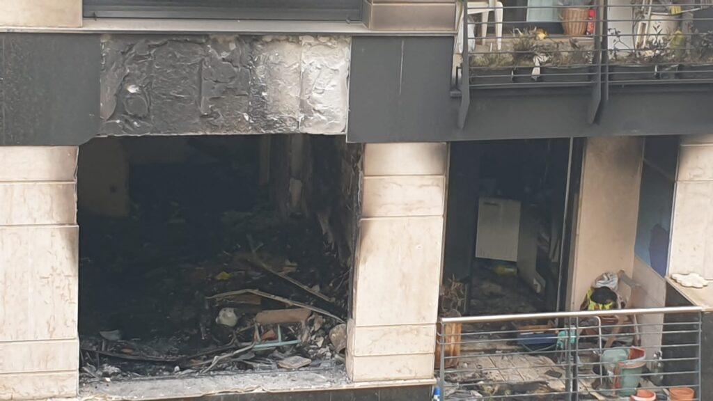 Errenteria incendio Quince personas atendidas tras un incendio en una vivienda de Errenteria