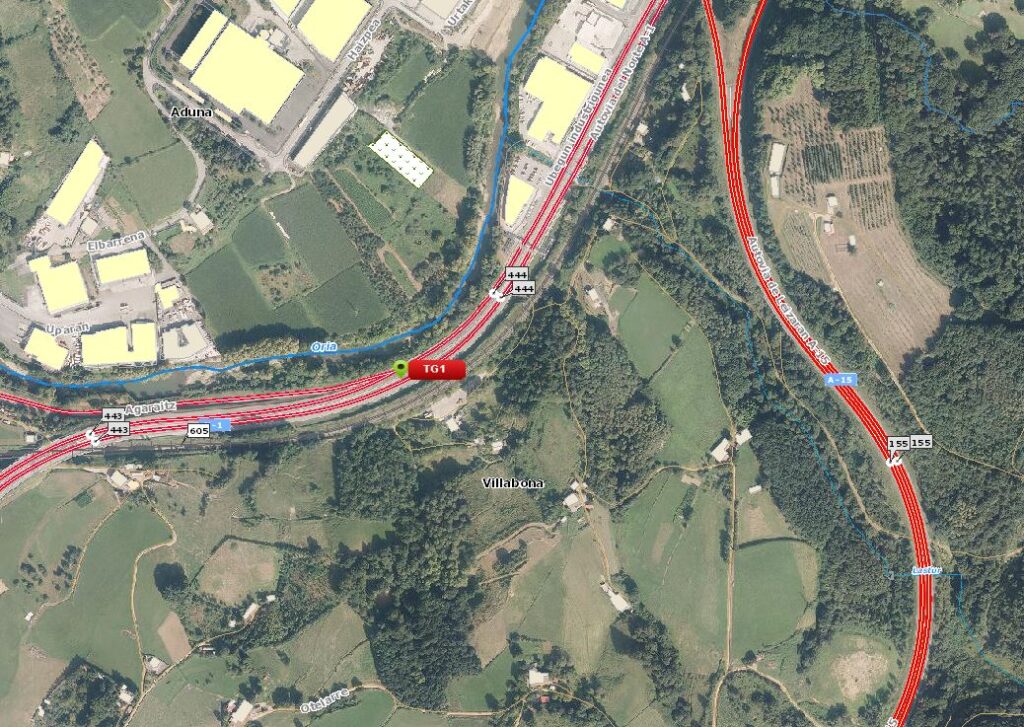 Villabona accidente Carretera N-1 cortada en Villabona tras el vuelco de un camión
