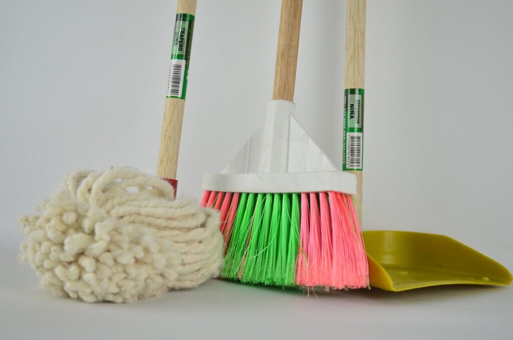 broom g8e9ce1942 1920 Ventajas de las mopas con vapor para la limpieza de tu hogar