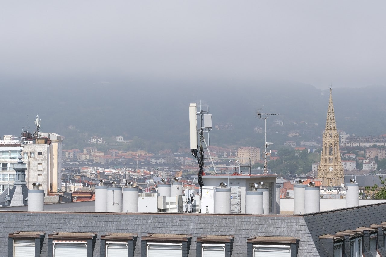 Fotos: Bajan las temperaturas tras un día de bochorno en Donostia