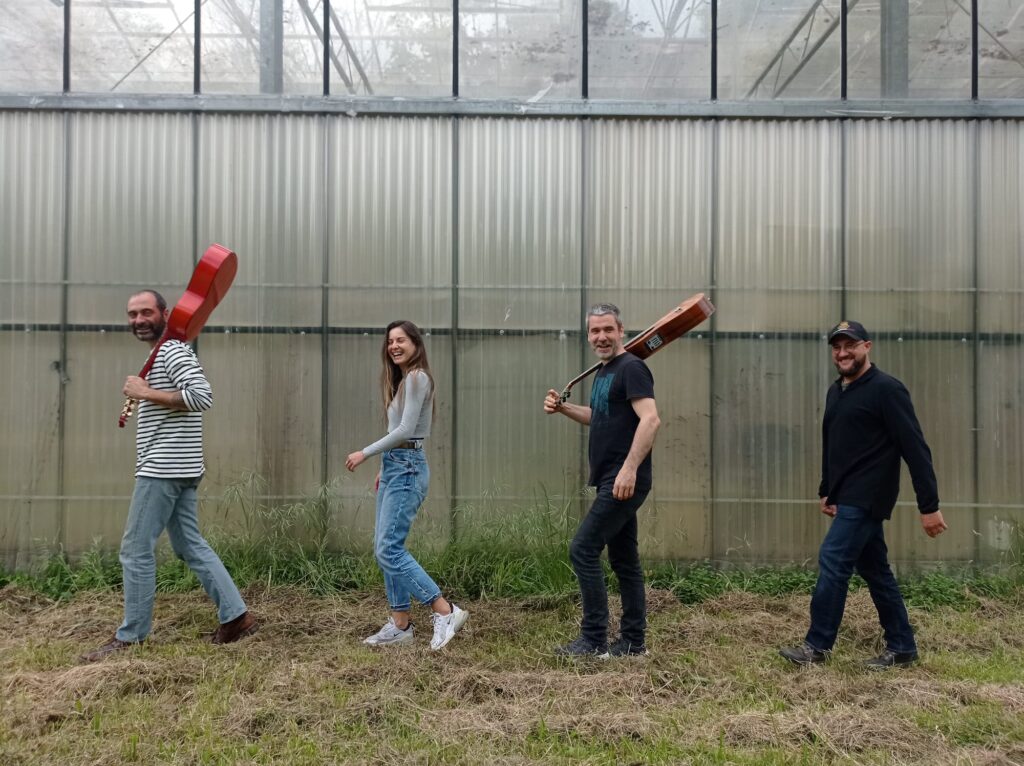 Mucalinda1 Mucalinda: "Trampolines hay, pero la piscina no tiene agua"