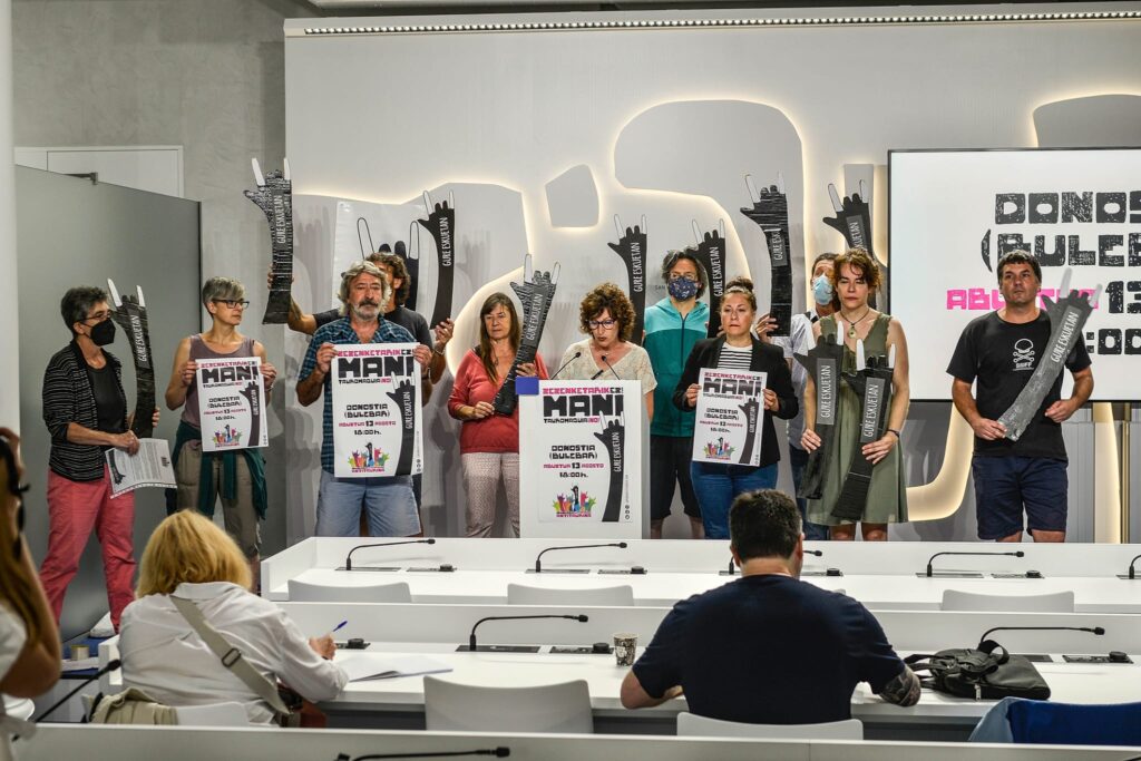 Aste nagusiko zezenketak mani aurkezpena Convocan una manifestación antitaurina el 13 de agosto en San Sebastián