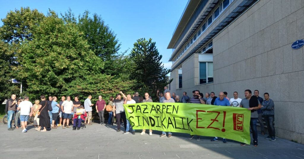Cementos Rezola Cementos Rezola alcanza un acuerdo con los trabajadores denunciados