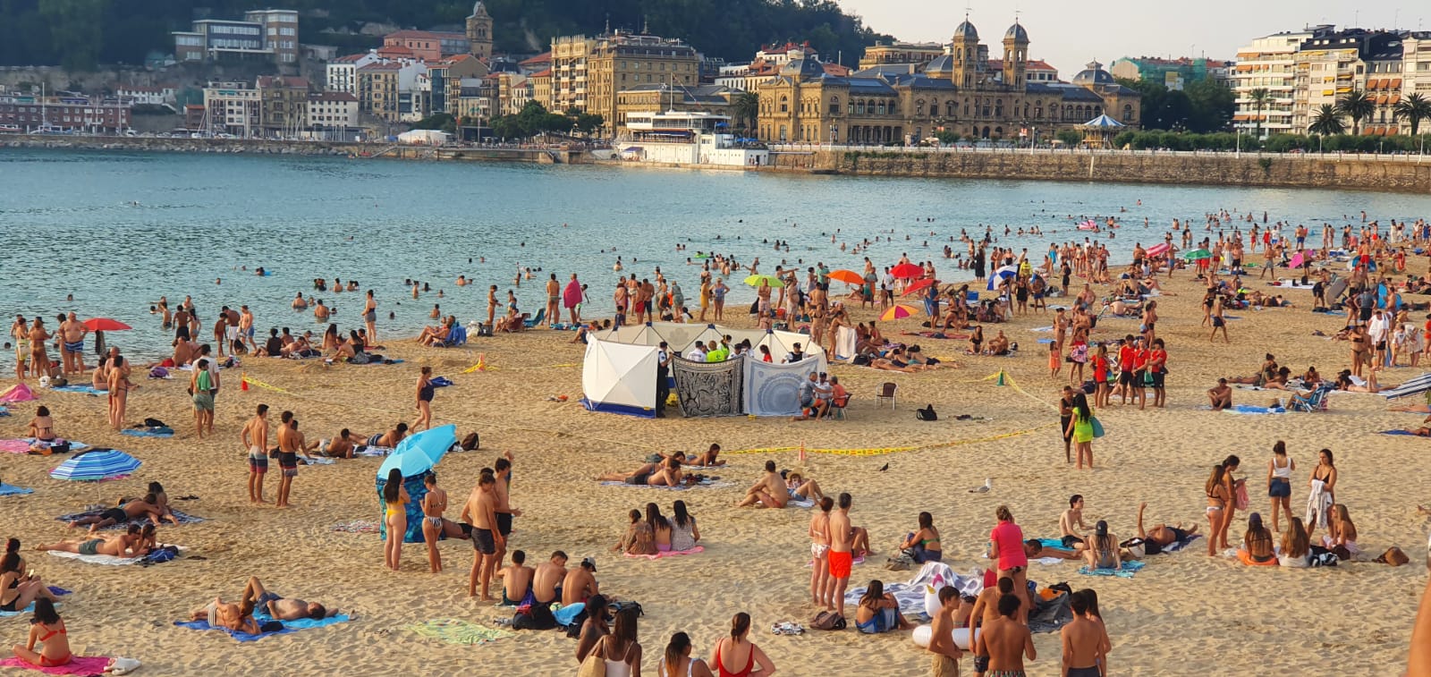 La Concha Fallece un hombre en la playa de la Concha