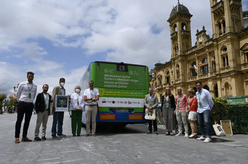 bus cancer Un año y 83.000 kilómetros del Bus Activo contra el Cáncer en Donostia