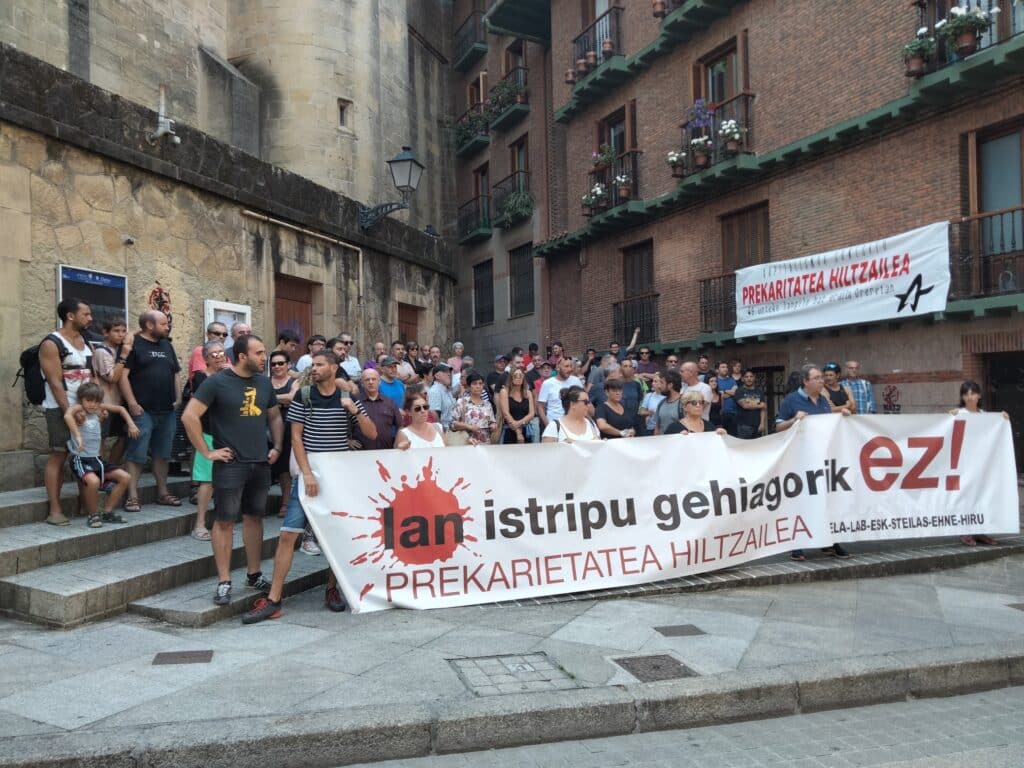Errenteria protesta Los sindicatos denuncian la muerte de dos trabajadores en Gipuzkoa en 14 horas
