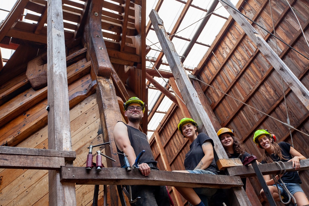 Graduatuak 2022 0003 Expertos en construcción naval tradicional tras formarse en Albaola
