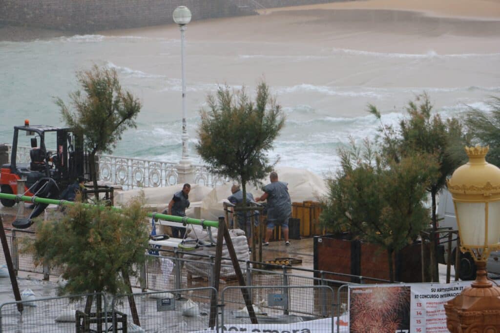 Turis Turis lanzará los fuegos en Donostia esta noche si el tiempo lo permite