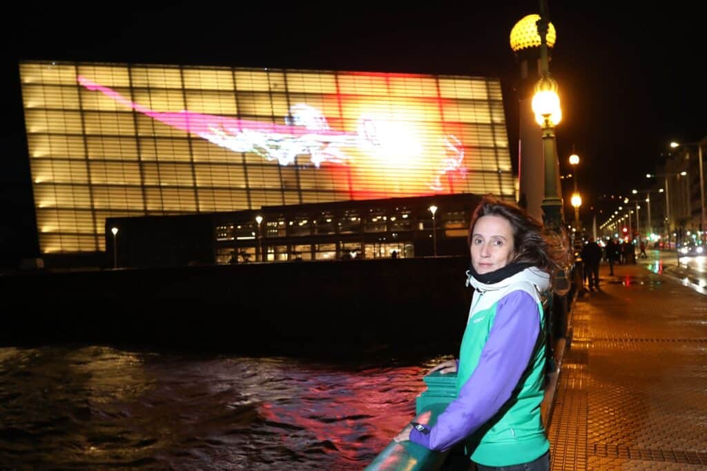 Alba G. Corral 'Entremaliat' de Alba G. Corral ilumina las noches desde el Kursaal