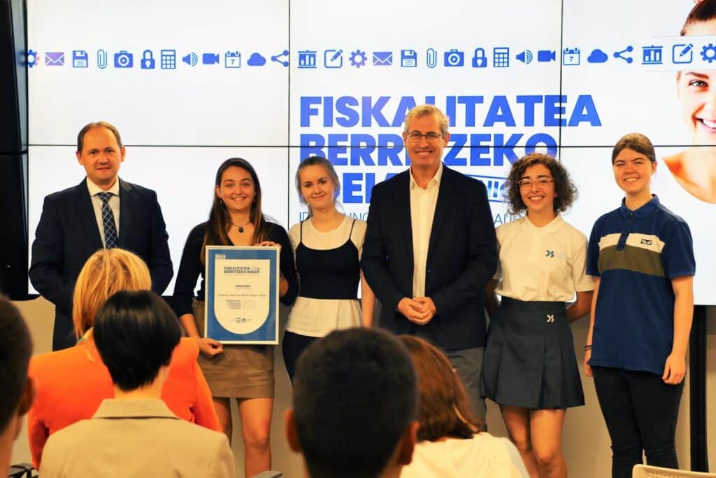 Deutsche Schule gana el certamen juvenil de ideas innovadoras en fiscalidad 18 fiscalidad Deutsche Schule gana el certamen juvenil de ideas innovadoras en fiscalidad