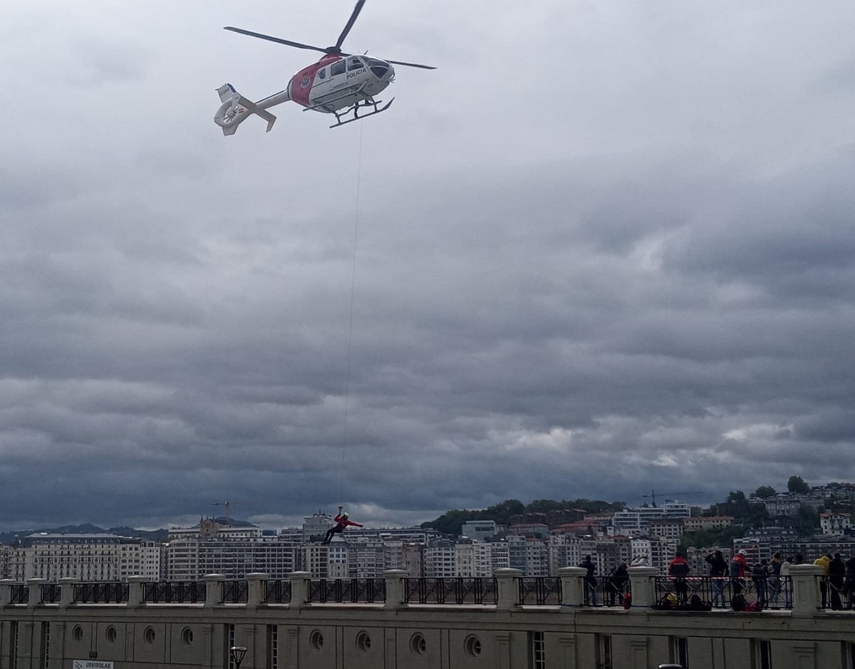simulacro2 Simulacro de rescate en el puerto donostiarra