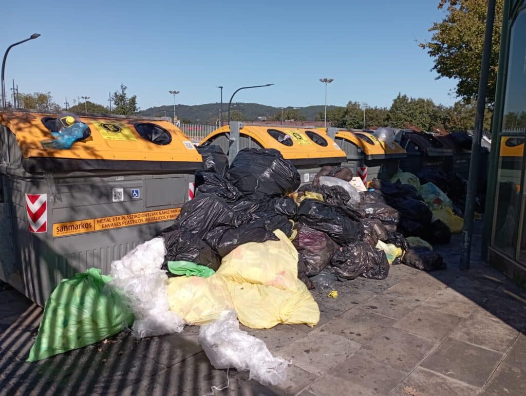 Garbera1 Basura en Garbera: "Solo faltan las ratas"