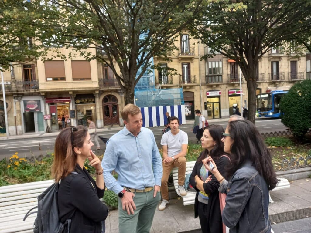 Plaza Easo hoy2 El PP propone a Corominas candidato a San Sebastián y Lezama a la Diputación