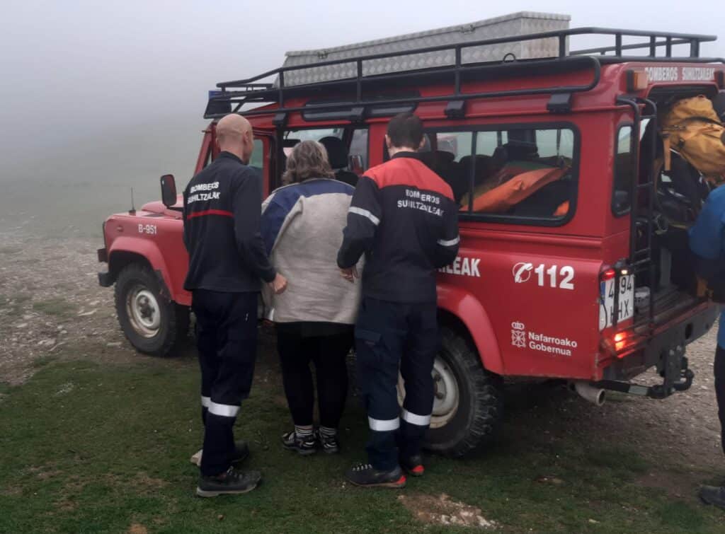 bomberos navarra Localizan a tres vecinos de Irun perdidos en Navarra buscando setas