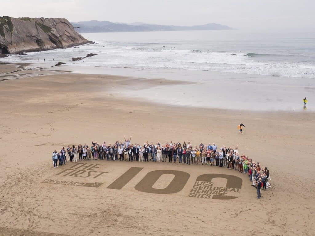 (Zumaia) La conservación del patrimonio geológico, clave contra la crisis climática 15 hondartza 3 (Zumaia) La conservación del patrimonio geológico, clave contra la crisis climática