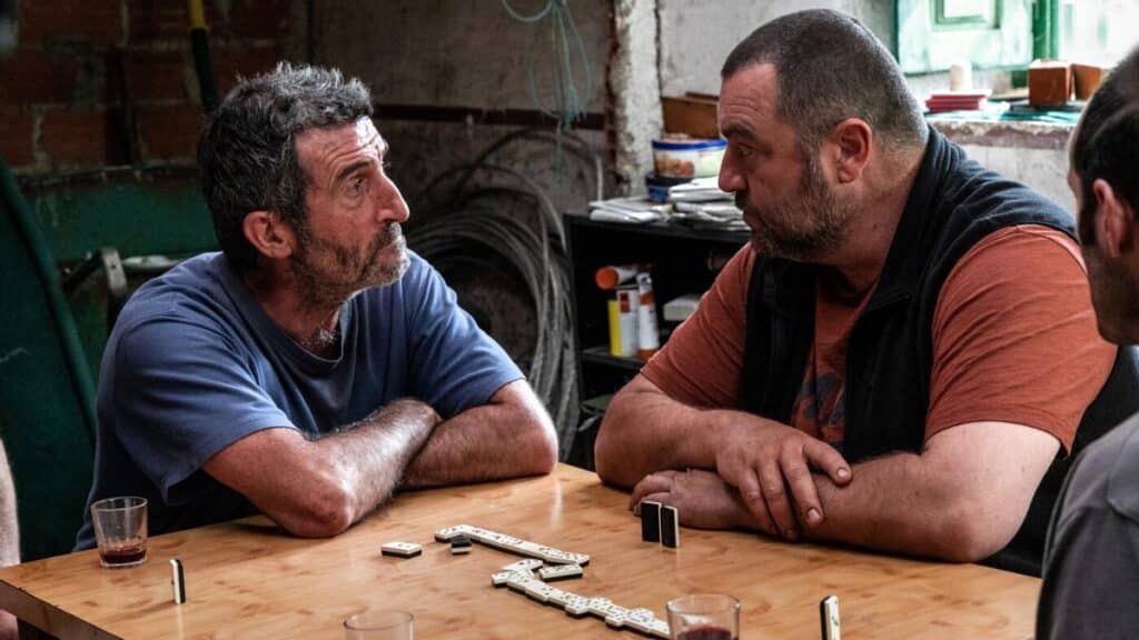 as bestas 3 1 'As bestas', cuando soñar se da de bruces contra molinos de viento