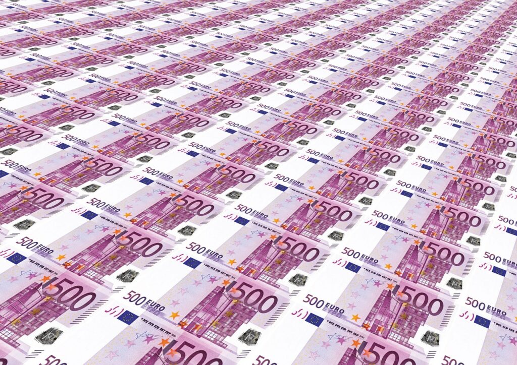 glut of money g5f0d3e353 1280 Los cinco vascos más ricos reúnen casi 6.000 millones de euros