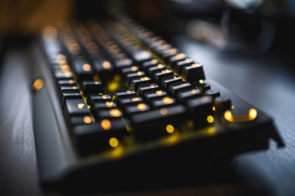 keyboard g839757df5 1280 Se extiende el juego online en España con una oferta creciente