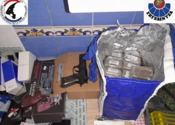 Armas encontradas en la vivienda de Hendaia. Foto: Ertzaintza